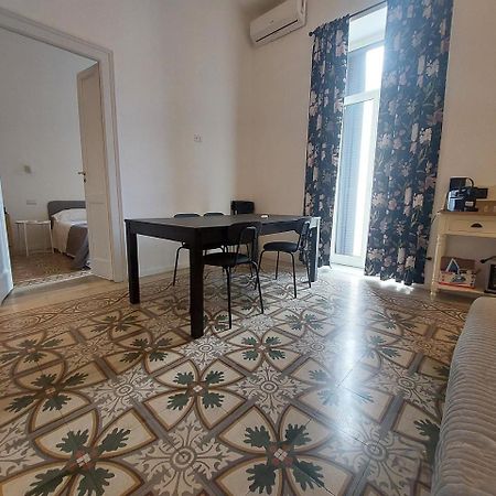 Bari Landlord 242 - Central Station Apartments Buitenkant foto