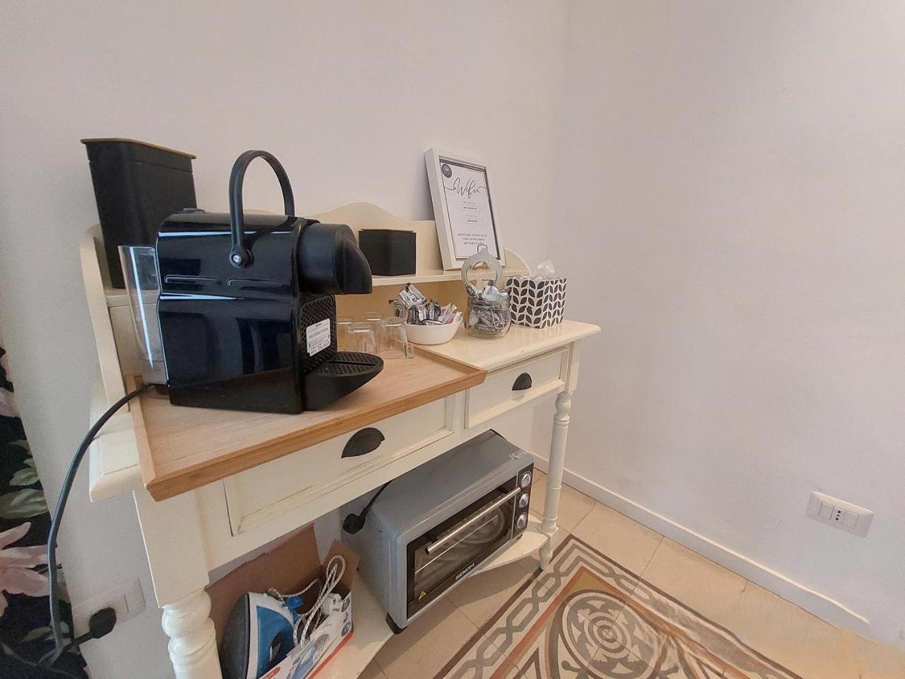 Bari Landlord 242 - Central Station Apartments Buitenkant foto