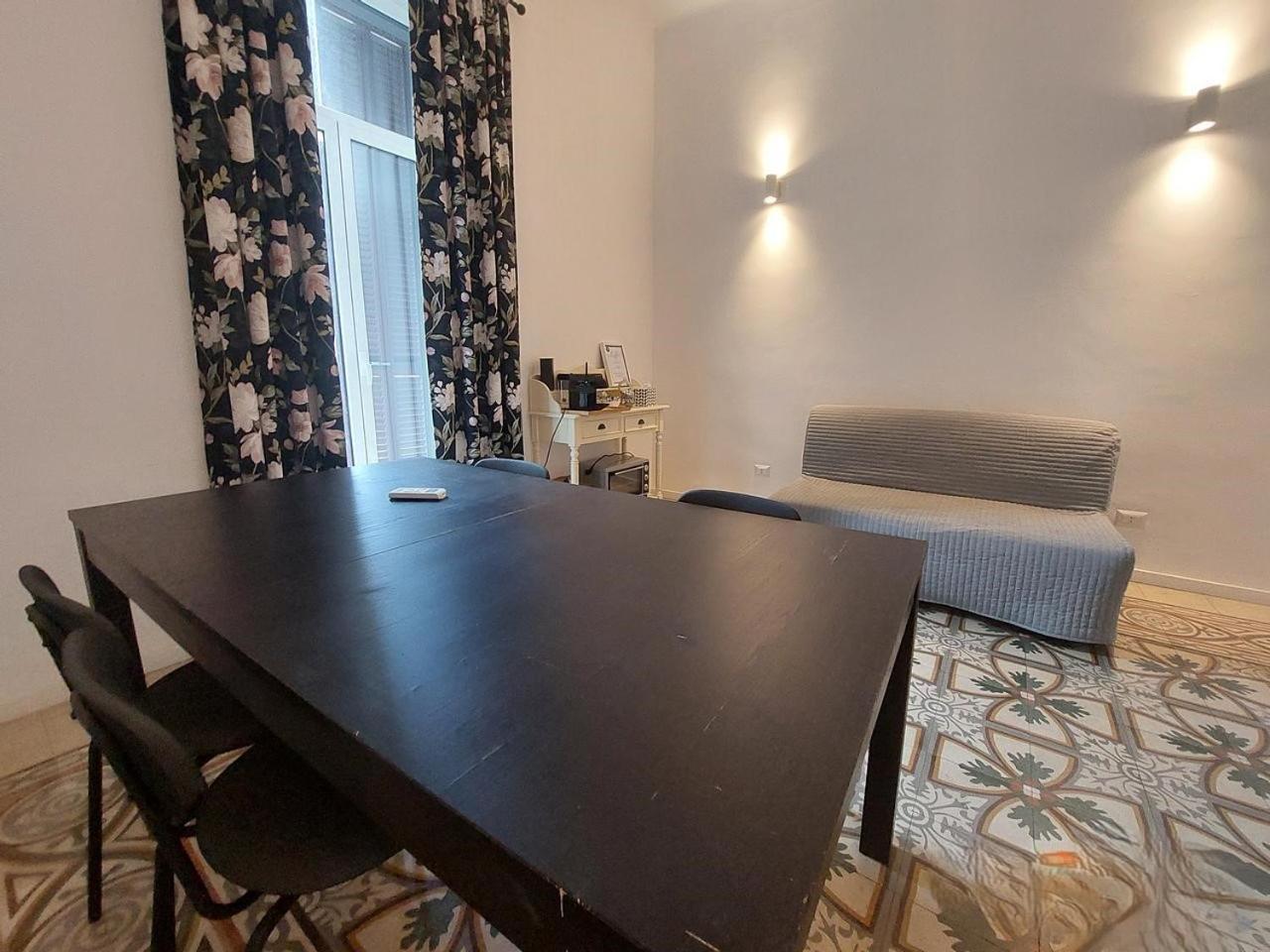 Bari Landlord 242 - Central Station Apartments Buitenkant foto
